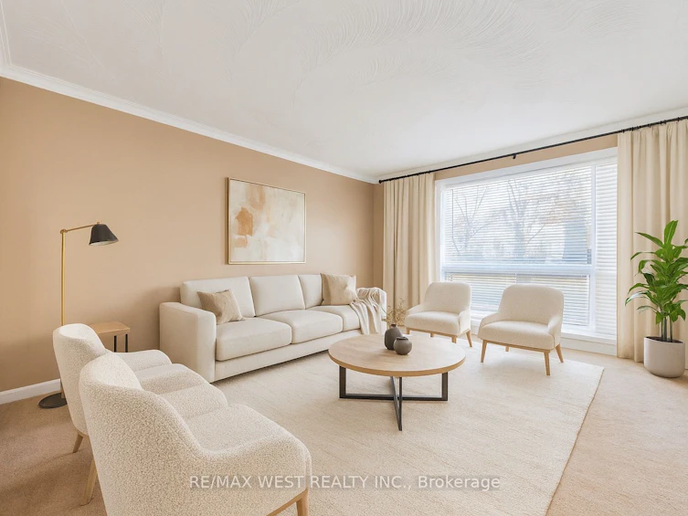 5 Henley Crescent, Toronto, ON, M9W 2W8 - 3