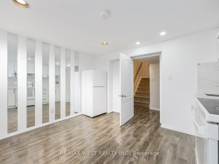 5 Henley Crescent, Toronto, ON, M9W 2W8 - 19