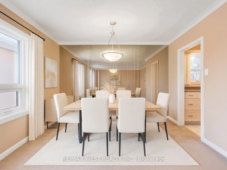 5 Henley Crescent, Toronto, ON, M9W 2W8 - 4