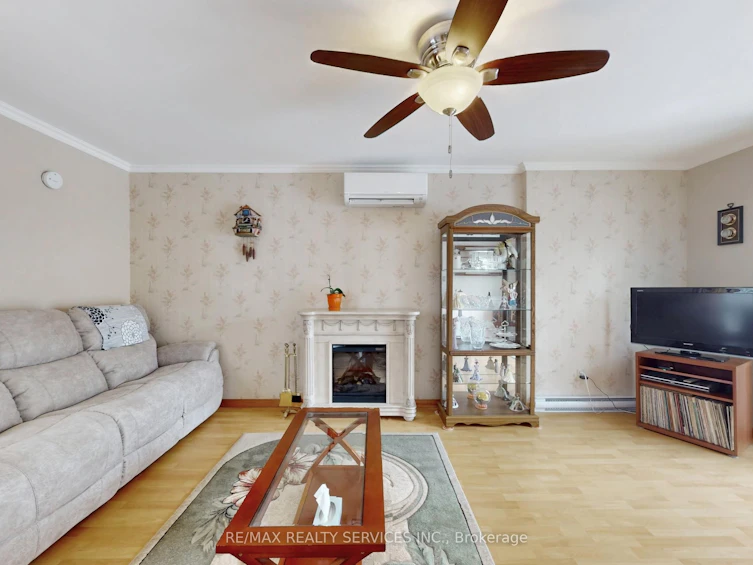 2 Grove Park Square, Brampton, ON, L6S 2K3 - 4
