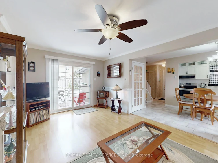 2 Grove Park Square, Brampton, ON, L6S 2K3 - 7
