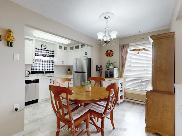 2 Grove Park Square, Brampton, ON, L6S 2K3 - 14
