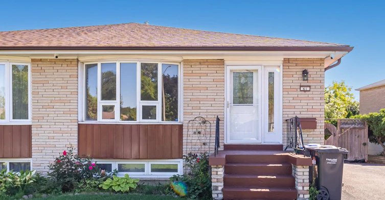 61 Avondale Boulevard, Brampton, ON, L6T 1H1