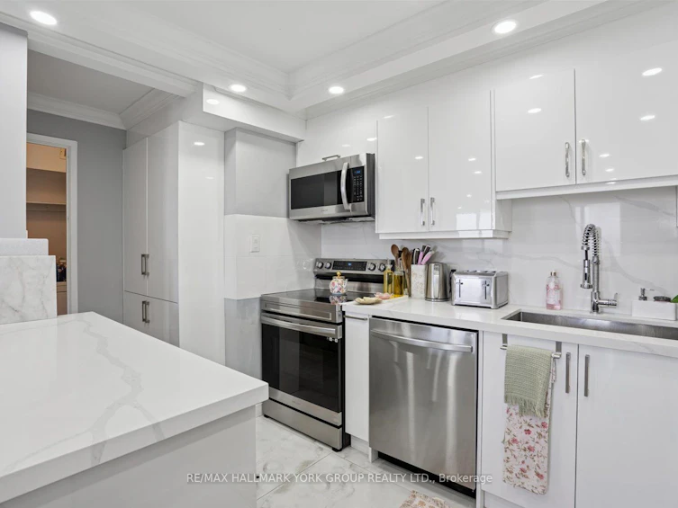1006-1300 Mississauga Valley Boulevard, Mississauga, ON, L5A 3S8 - 11