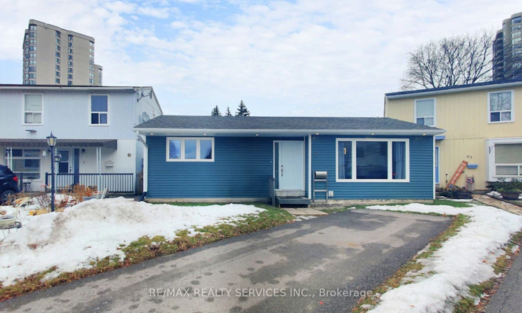 87 Huntingwood Crescent