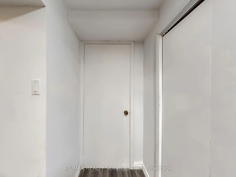 8 Stephensen Court, Brampton, ON, L6V 3X8 - 40
