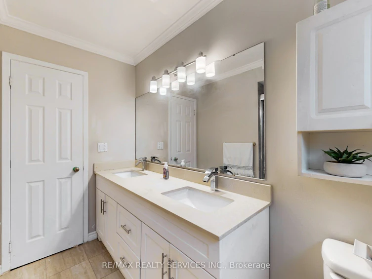 8 Stephensen Court, Brampton, ON, L6V 3X8 - 30