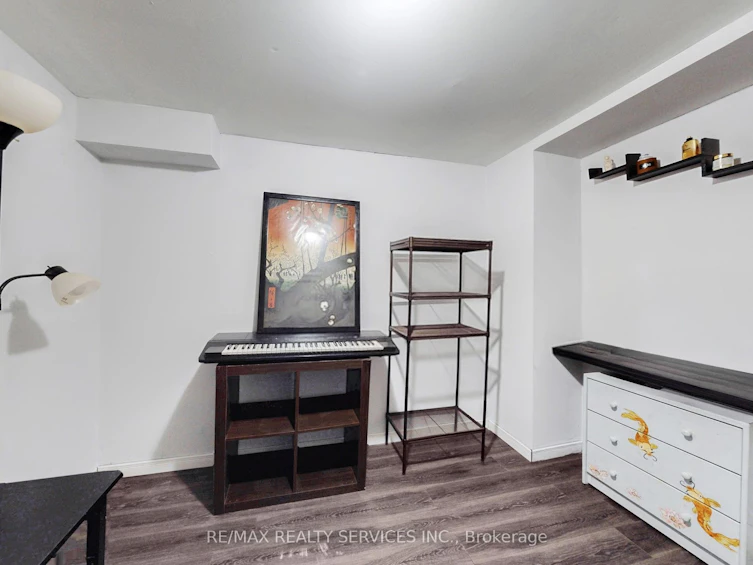 8 Stephensen Court, Brampton, ON, L6V 3X8 - 38
