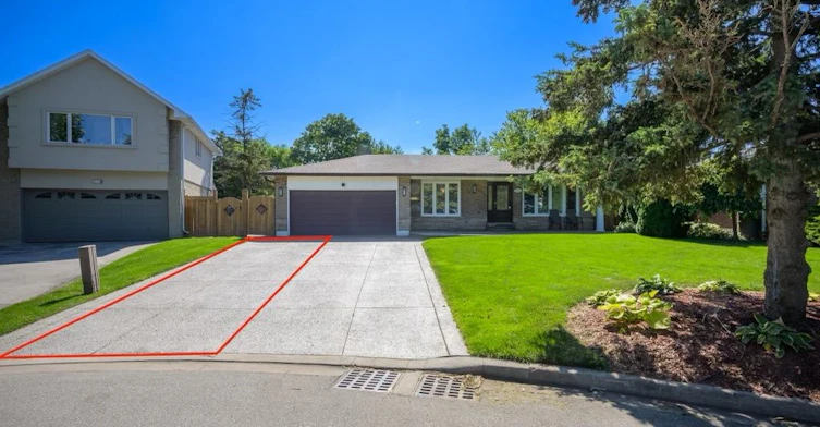 2444 Woburn Crescent, Oakville, ON, L6L 5E9