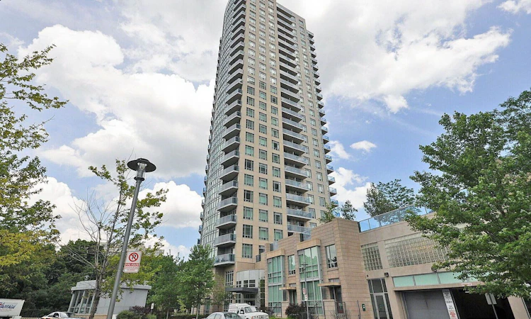 908-90 Absolute Avenue