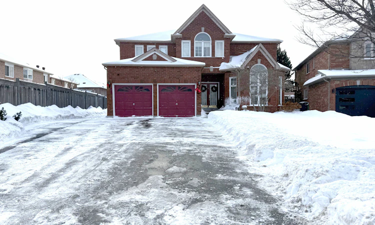 4 Tall Oaks Place