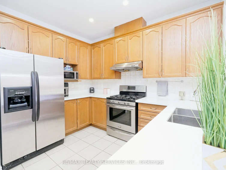 49 Crystalview Crescent, Brampton, ON, L6P 2R7 - 12