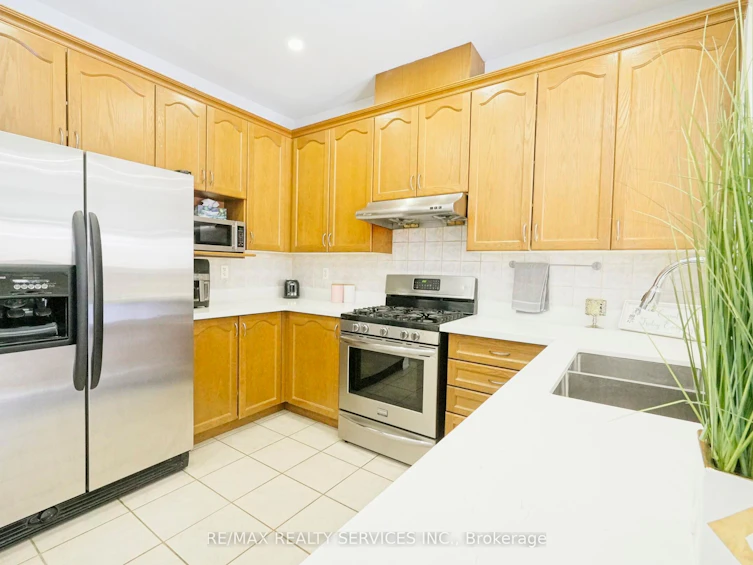 49 Crystalview Crescent, Brampton, ON, L6P 2R7 - 10