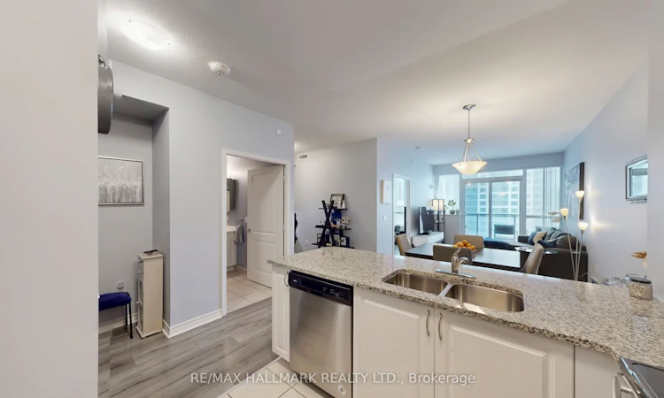 910-349 Rathburn Road W