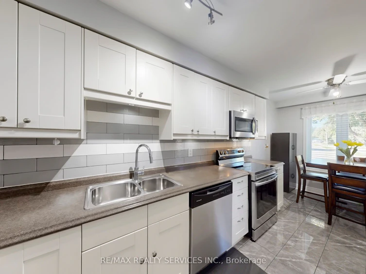 14 Bryant Court, Brampton, ON, L6X 2T1 - 11
