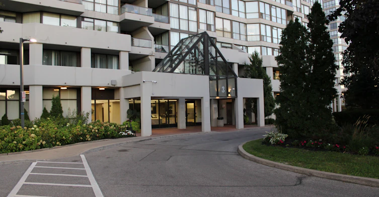 1004-3 Rowntree Road, Toronto, ON, M9V 5G8