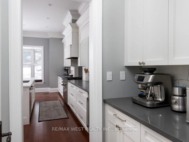 36 Sir Williams Lane, Toronto, ON, M9A 1V1 - 18
