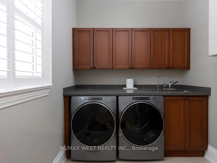 36 Sir Williams Lane, Toronto, ON, M9A 1V1 - 30