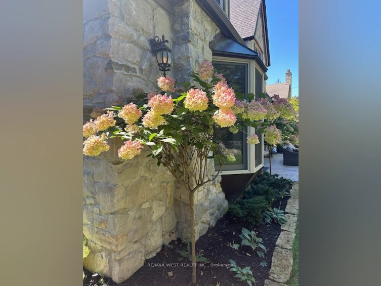 36 Sir Williams Lane, Toronto, ON, M9A 1V1 - 45