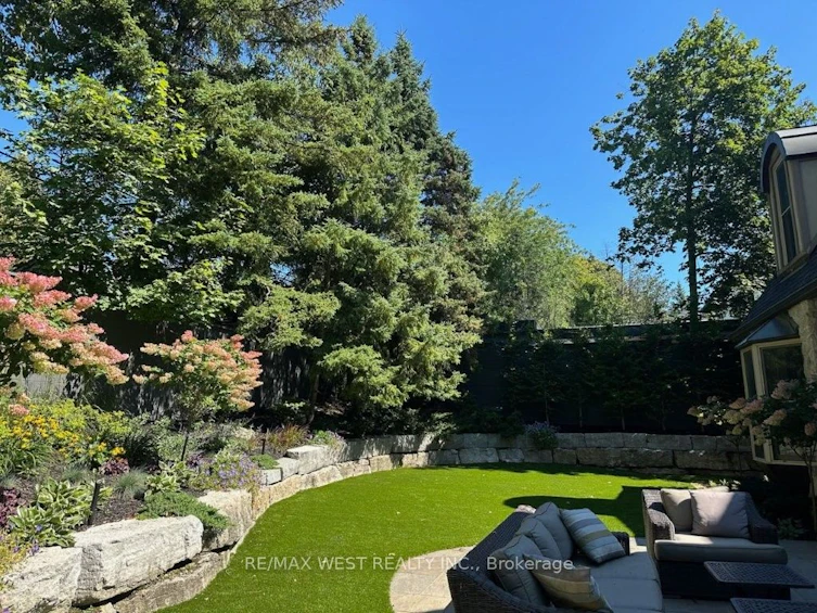 36 Sir Williams Lane, Toronto, ON, M9A 1V1 - 47