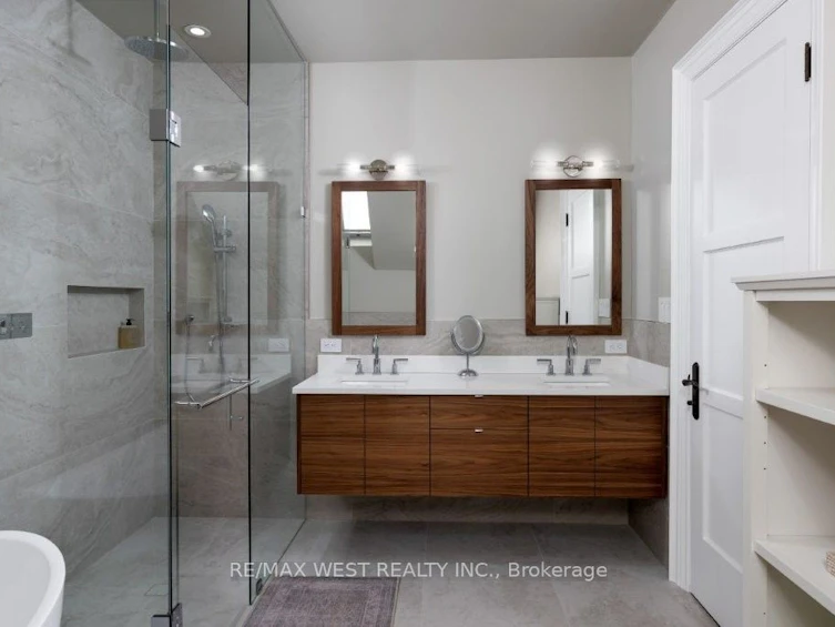 36 Sir Williams Lane, Toronto, ON, M9A 1V1 - 23