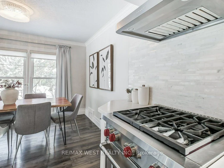 195 Berry Road, Toronto, ON, M8Y 1X2 - 19