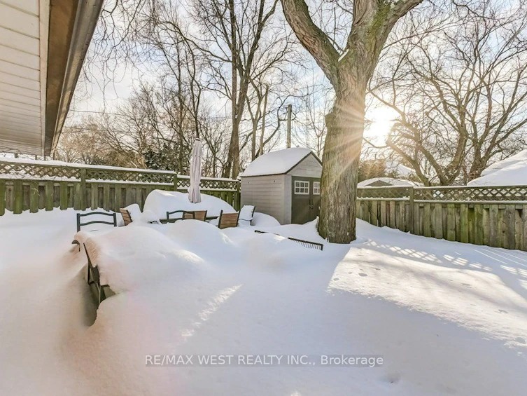 195 Berry Road, Toronto, ON, M8Y 1X2 - 30