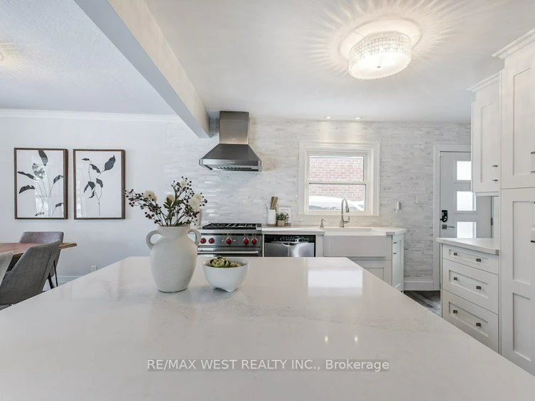 195 Berry Road, Toronto, ON, M8Y 1X2 - 17