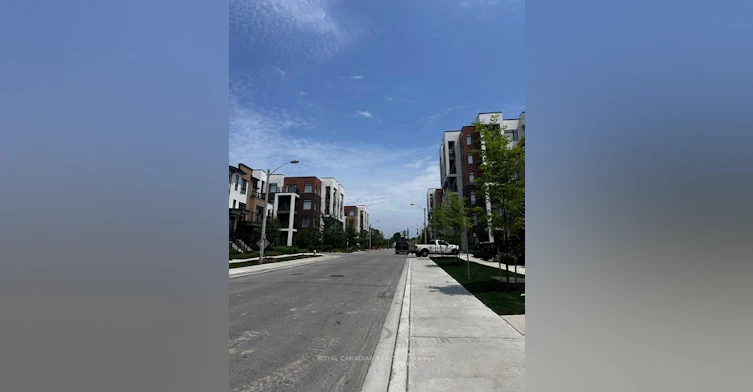 204-165 Canon Jackson Drive W, Toronto, ON, M6M 2G1 - 8