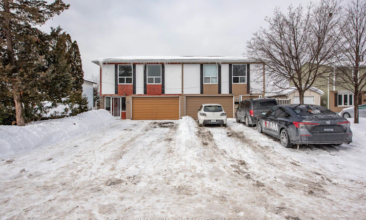 82 Griselda Crescent