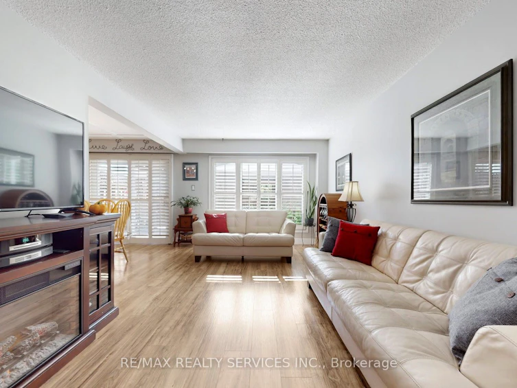 72 Carisbrooke Court, Brampton, ON, L6S 3K1 - 9