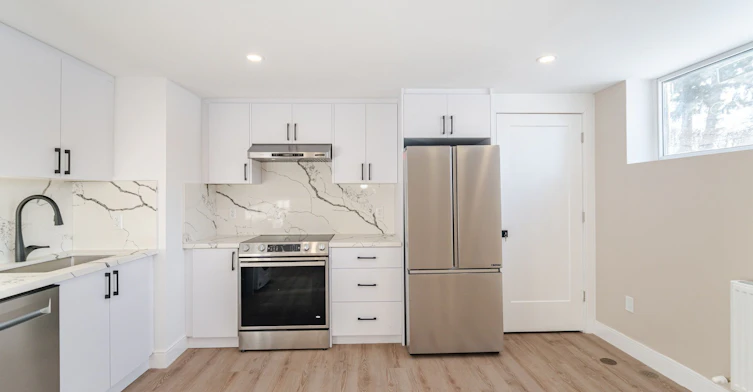 Apartment 4-25 Templar Drive, Toronto, ON, M9R 3C6 - 3