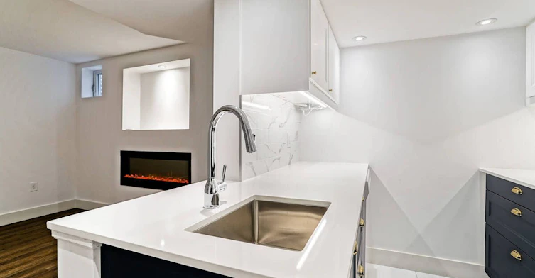 Lower-7 Vancho Crescent S, Toronto, ON, M9A 4Z1 - 6