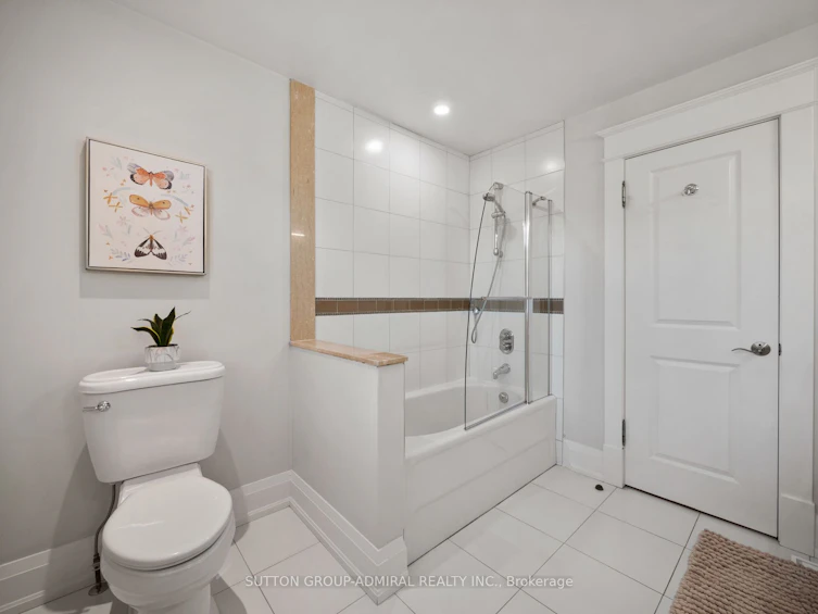 26 Puckeridge Crescent, Toronto, ON, M9B 3A2 - 26