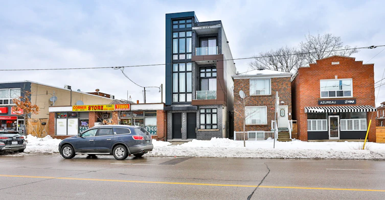 4-1745 Keele Street, Toronto, ON, M6M 3W9