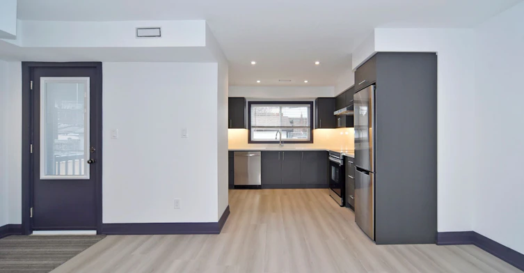 4-230 Boon Avenue, Toronto, ON, M6E 3Z8 - 7