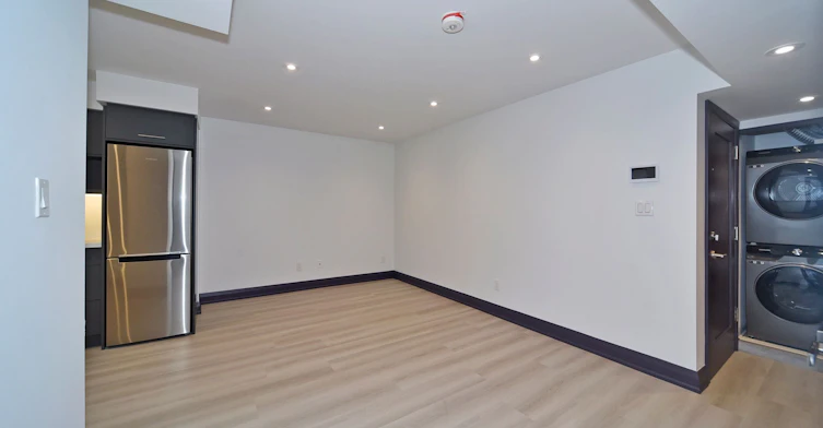 4-230 Boon Avenue, Toronto, ON, M6E 3Z8 - 4