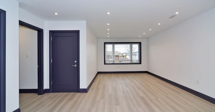 5-230 Boon Avenue, Toronto, ON, M6E 3Z8 - 2