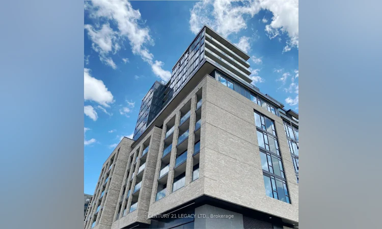 821-86 Dundas Street E