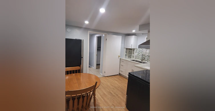 6387 Chaumont Crescent, Mississauga, ON, L5N 2M7 - 7