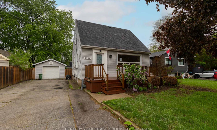 2232 Queensway Drive