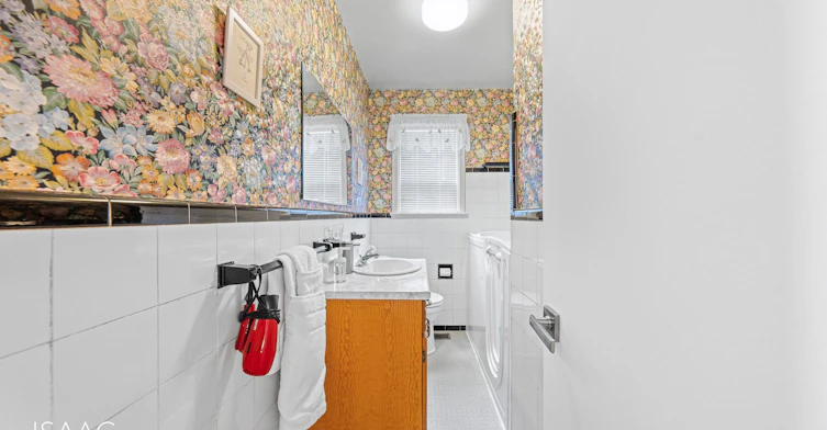 98 Yorkview Drive, Toronto, ON, M8Z 2G4 - 11