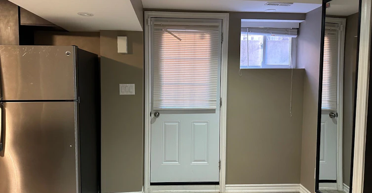 Lower-5215 Micmac Crescent, Mississauga, ON, L5R 2E2 - 4