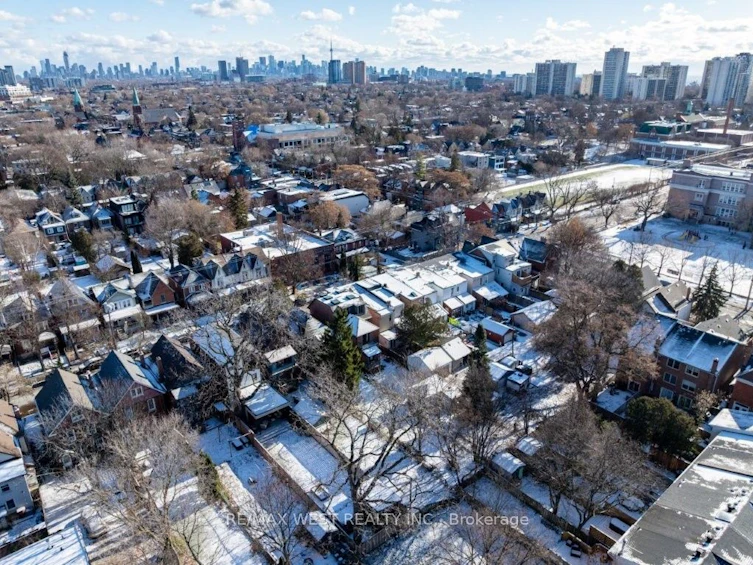 424 Clendenan Avenue, Toronto, ON, M6P 2X6 - 39