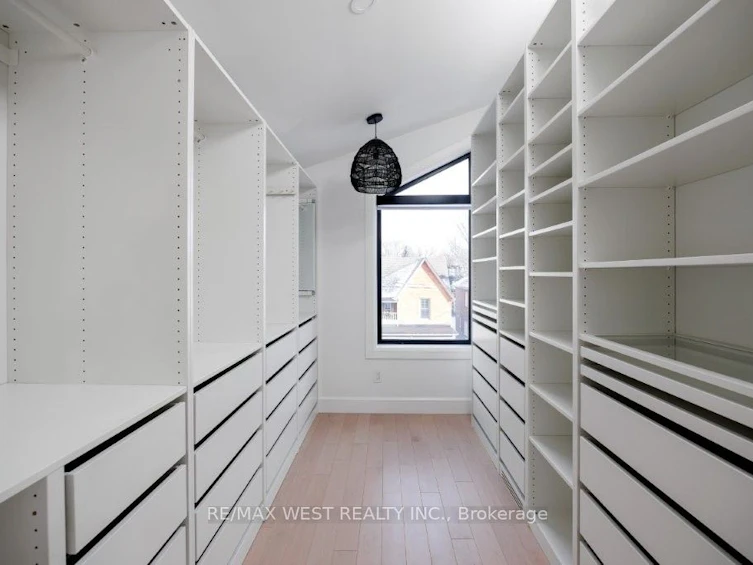 424 Clendenan Avenue, Toronto, ON, M6P 2X6 - 22