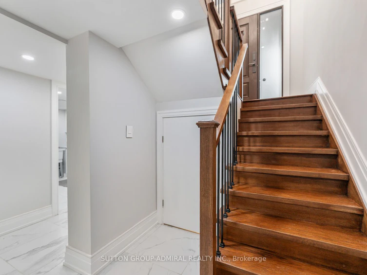 41 Waterford Drive, Toronto, ON, M9R 2N5 - 19