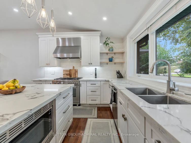 41 Waterford Drive, Toronto, ON, M9R 2N5 - 5