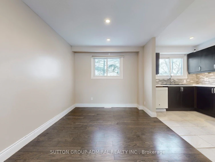 8-64 Bronte Street S, Milton, ON, L9T 1Y8 - 8