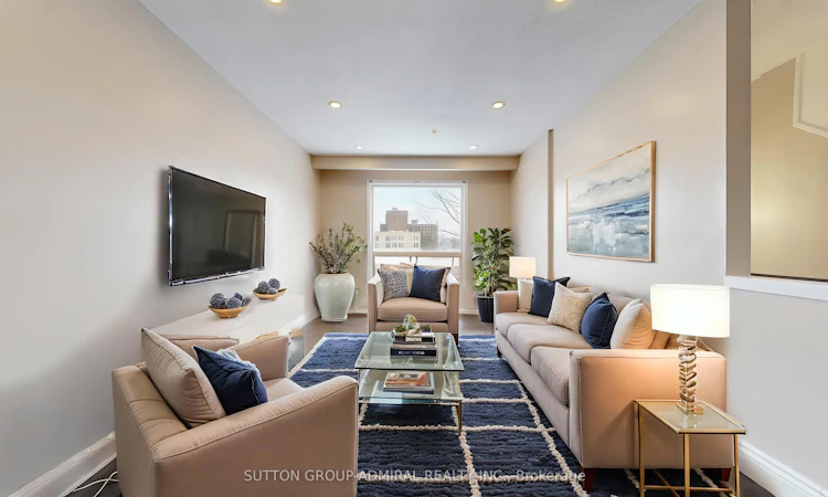 8-64 Bronte Street S