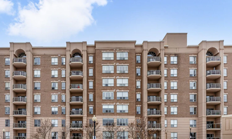 212-2085 Amherst Heights Drive